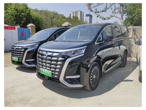 跨城长途新选择：7 座商务车包车，全程护航更安心